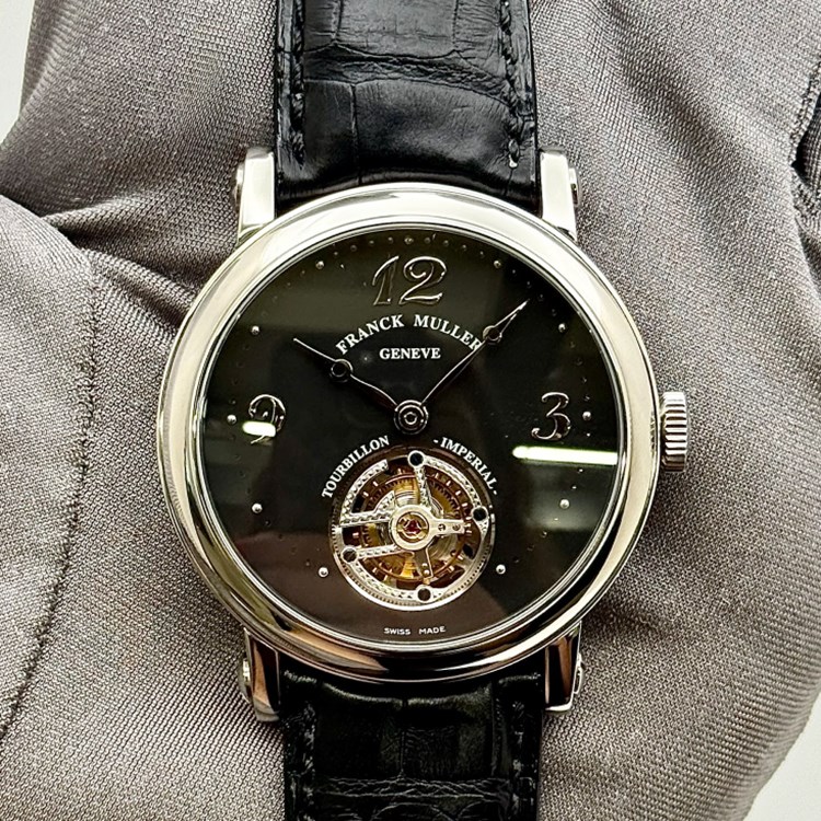 ROUND TOURBILLON