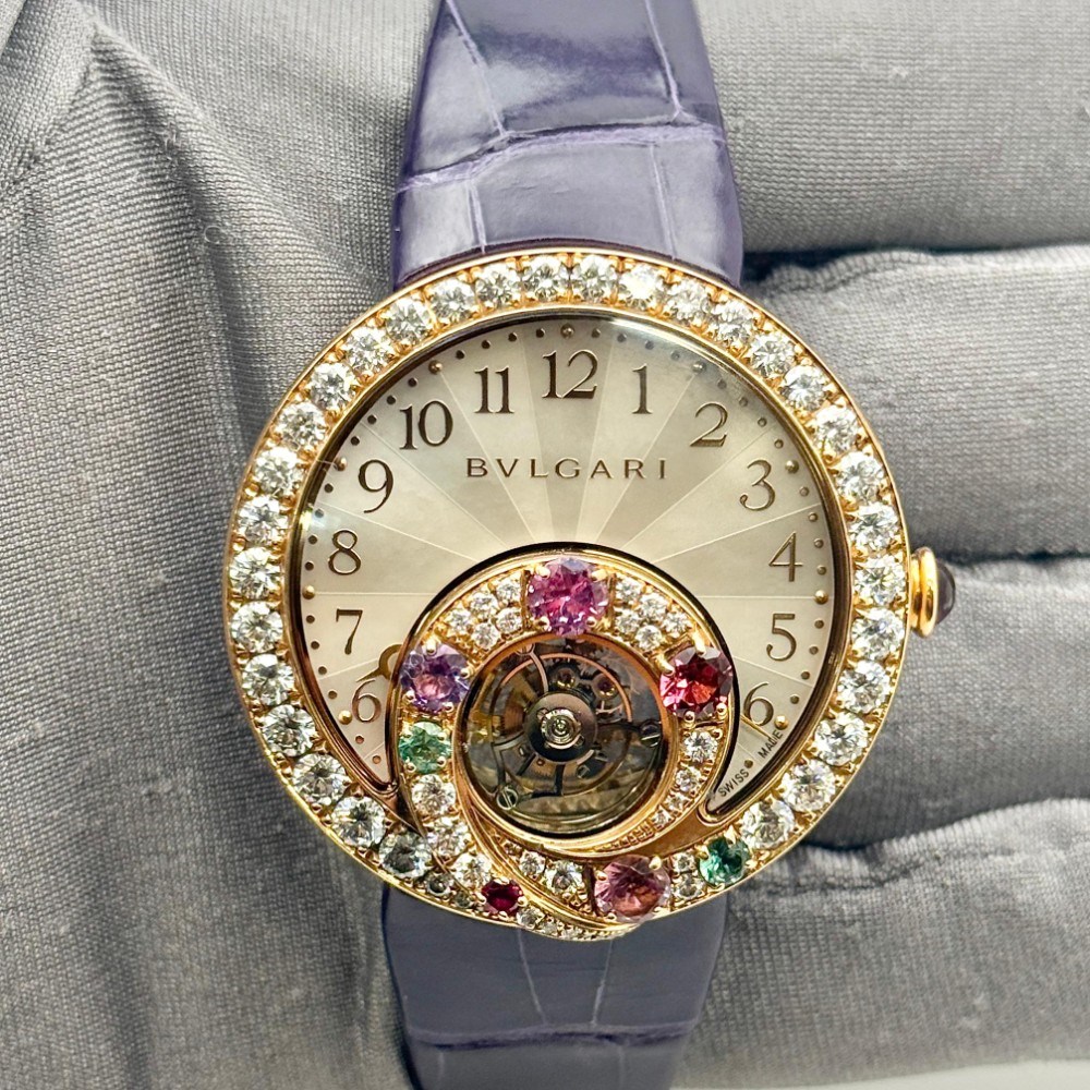 BERRIES TOURBILLON RETROGRADE HOURS
